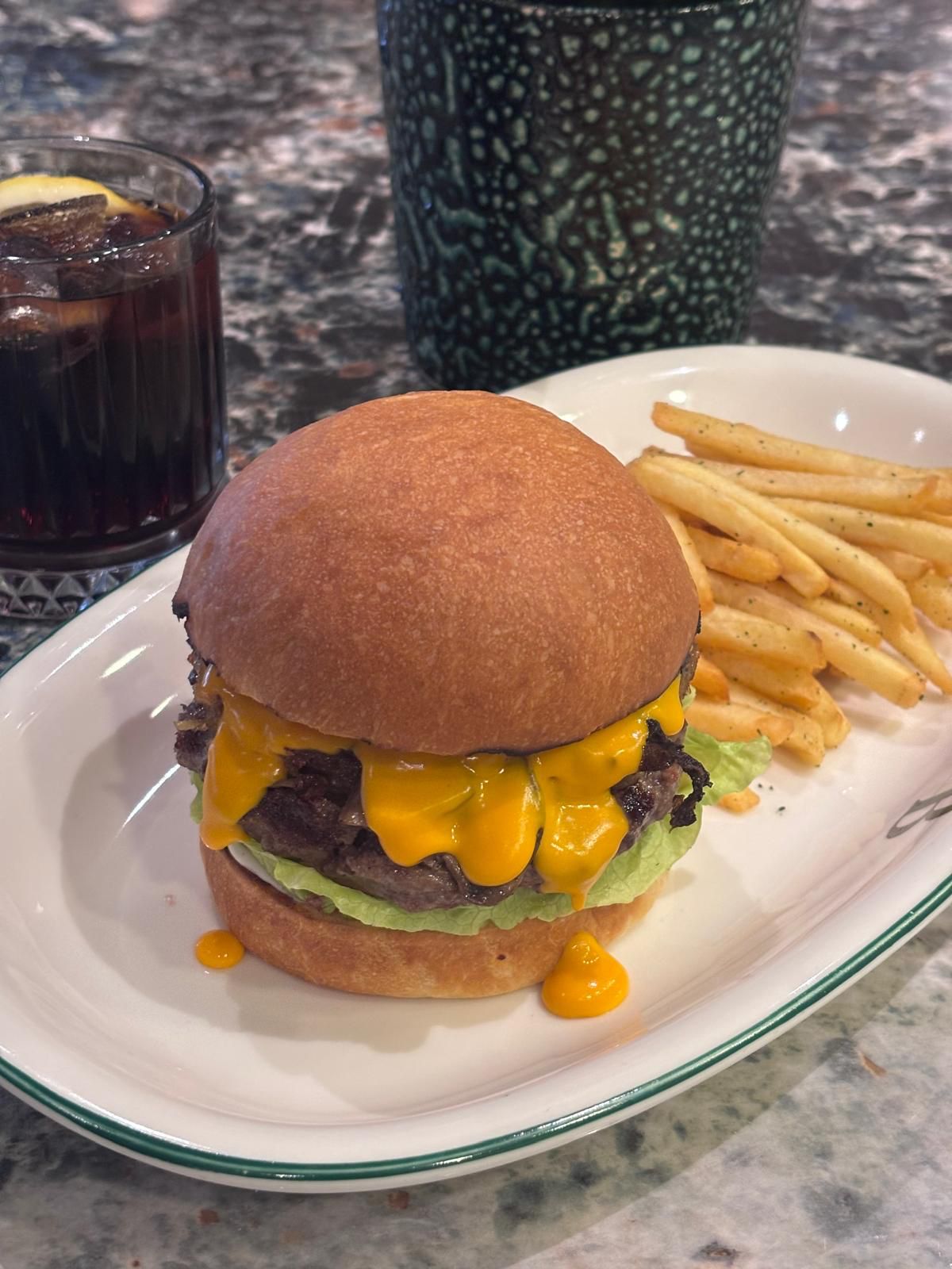 CHEESEBURGER